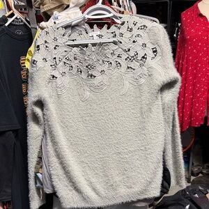 En Creme gray Lace Detail Sweater womens size s/m